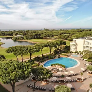 https://quinta-da-marinha-resort.hotels-lisbon-portugal.com