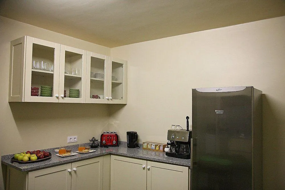 29 Madeira Hostel Funchal  Funchal (Madeira)