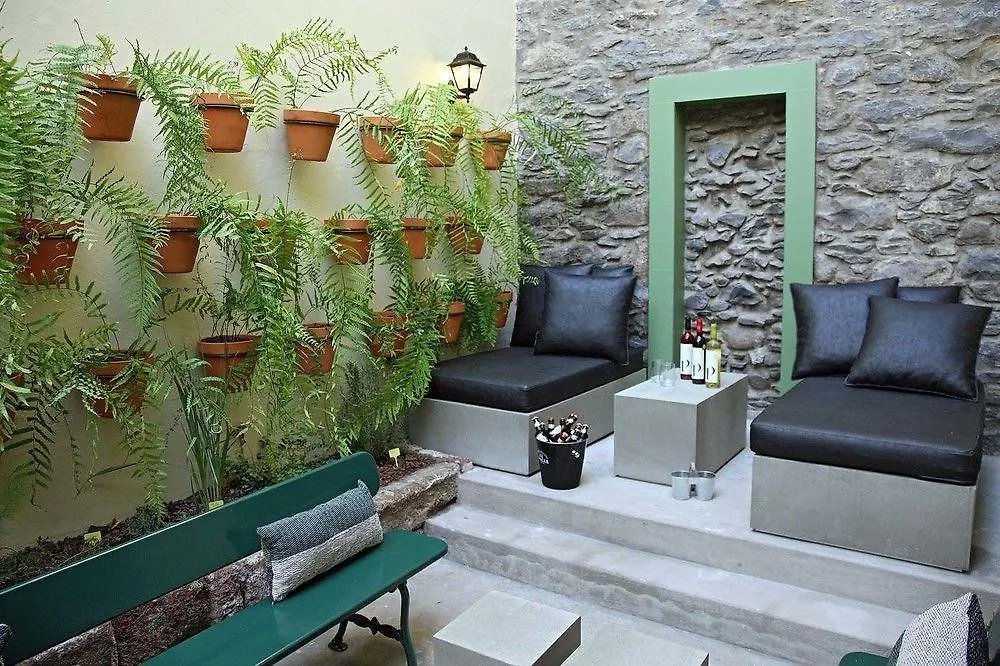 29 Madeira Hostel Funchal  Funchal (Madeira)